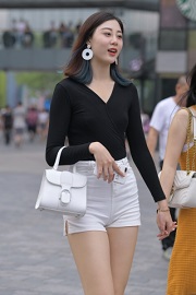 街拍性感美女之日常瞬间